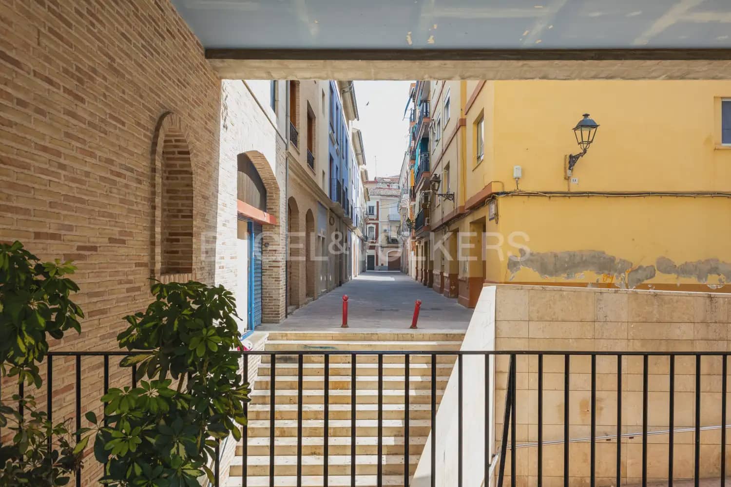 3 bedroom Flat for rent in Alzira with garage - € 1,300 (Ref: 9944900)