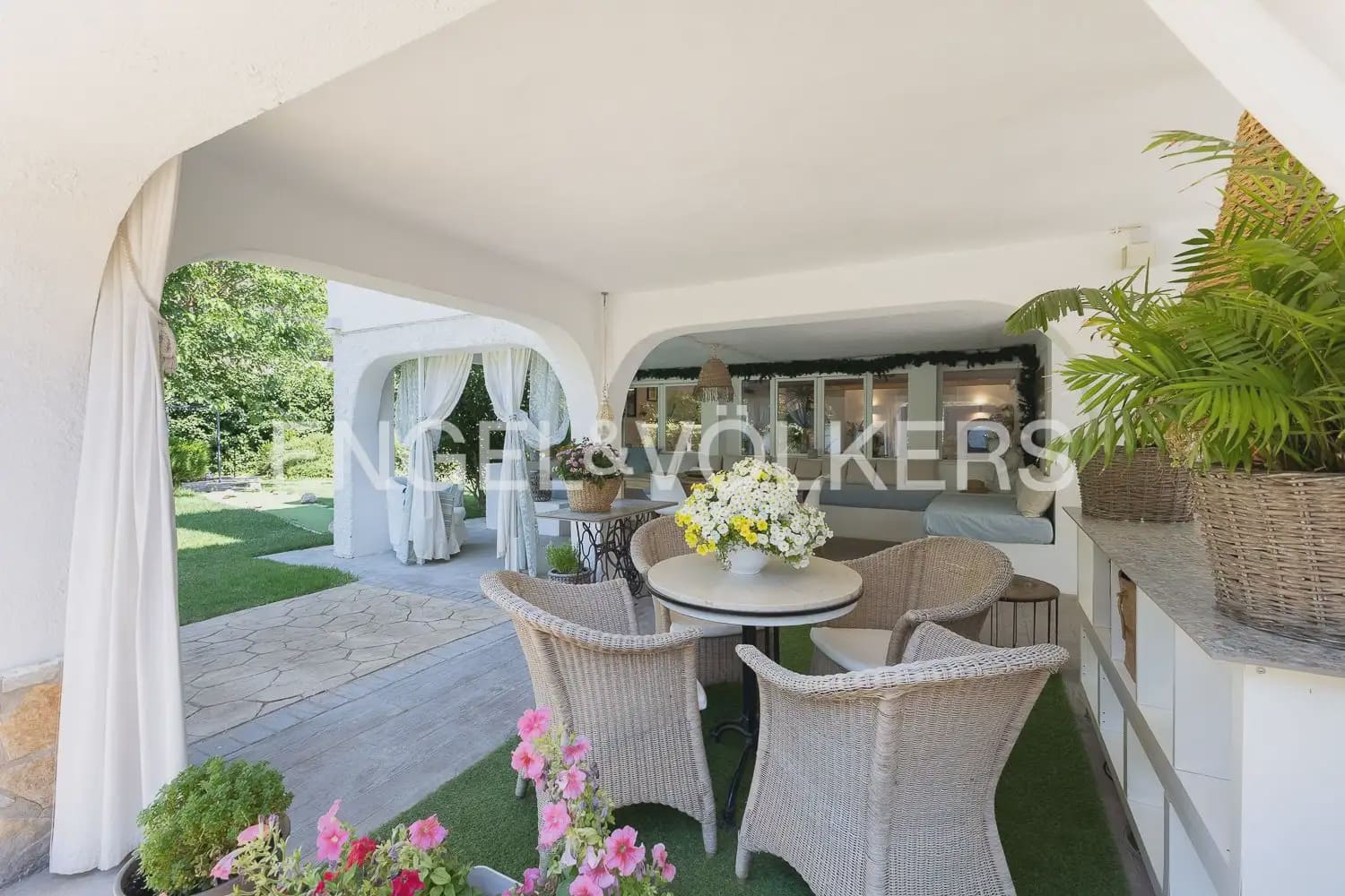 5 soveværelse Villa til salg i Naquera med swimmingpool garage - € 668.000 (Ref: 9944903)