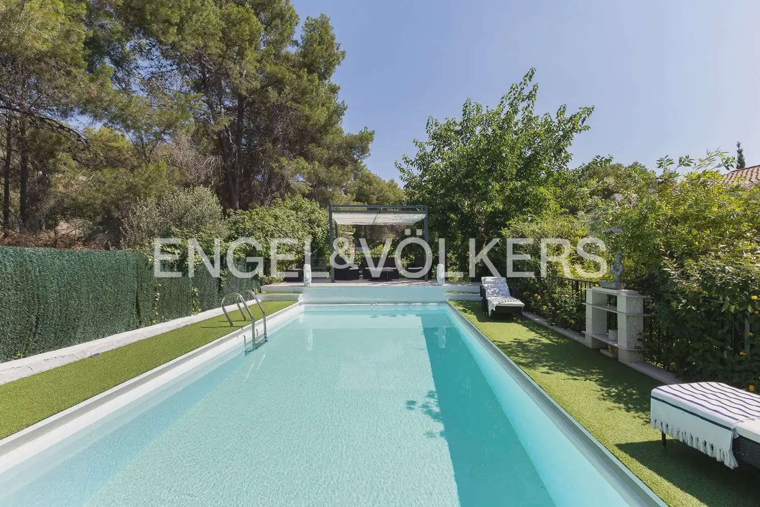 5 soveværelse Villa til salg i Naquera med swimmingpool garage - € 668.000 (Ref: 9944903)