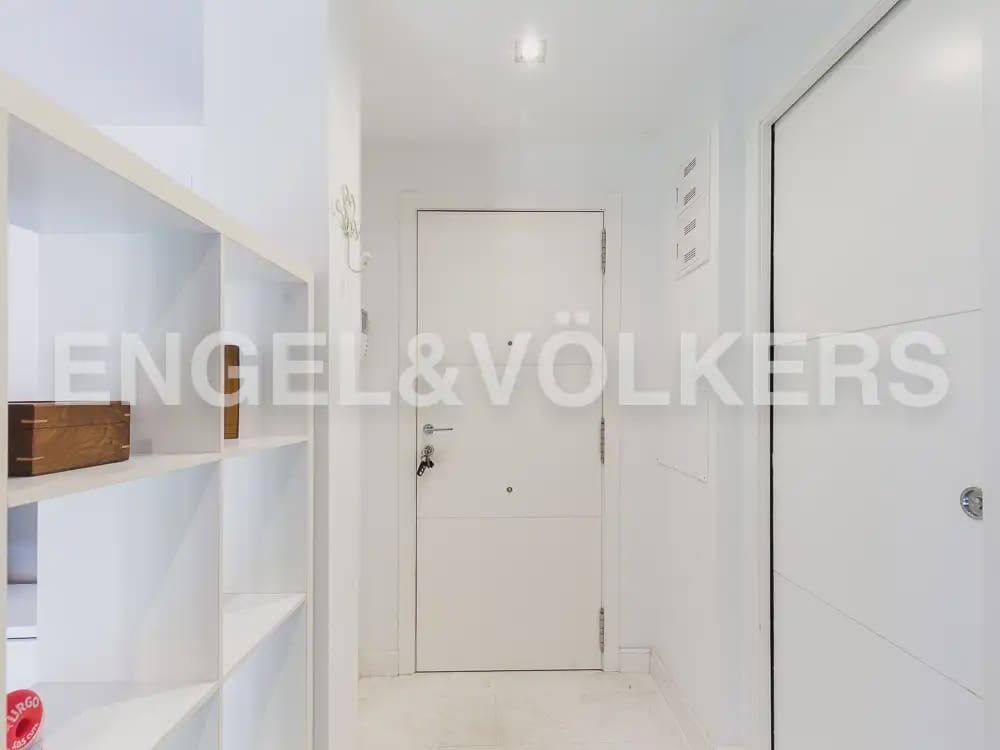 1 soverom Leilighet til leie i Valencia by - € 1 700 (Ref: 9944950)