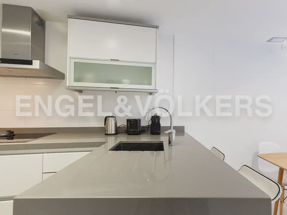 1 soverom Leilighet til leie i Valencia by - € 1 700 (Ref: 9944950)