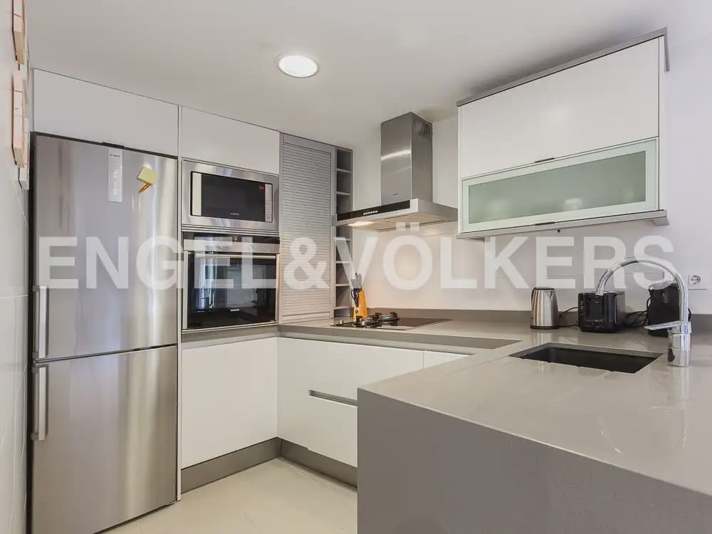 1 soverom Leilighet til leie i Valencia by - € 1 700 (Ref: 9944950)