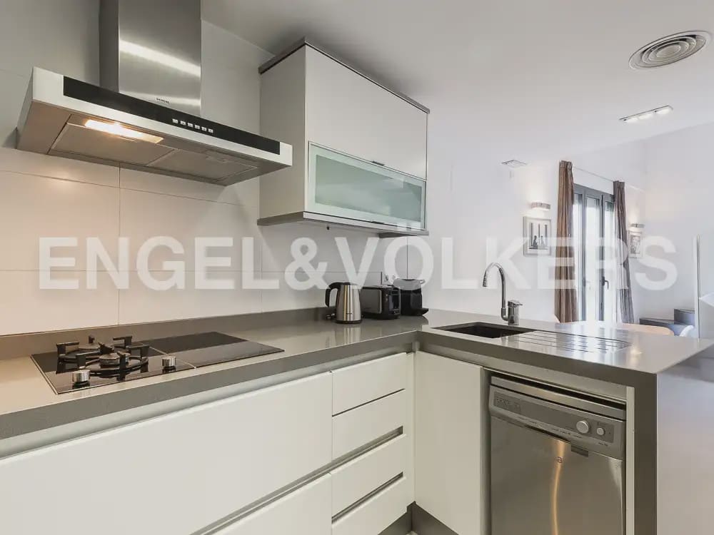 1 soverom Leilighet til leie i Valencia by - € 1 700 (Ref: 9944950)