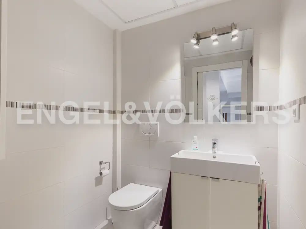 1 soverom Leilighet til leie i Valencia by - € 1 700 (Ref: 9944950)