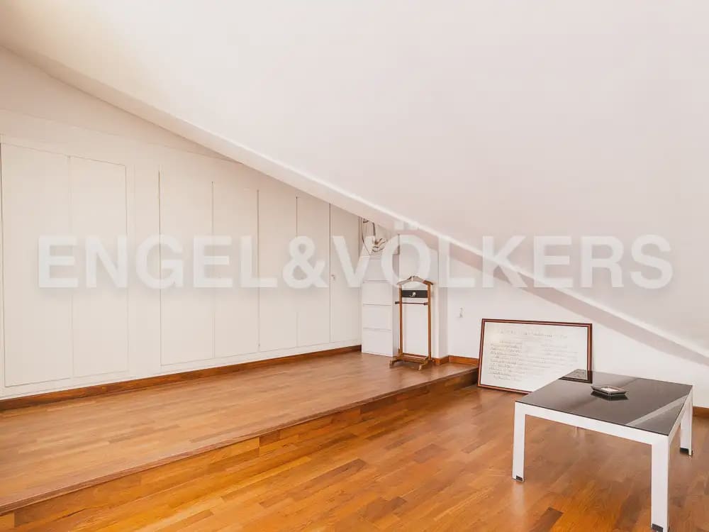1 soverom Leilighet til leie i Valencia by - € 1 700 (Ref: 9944950)
