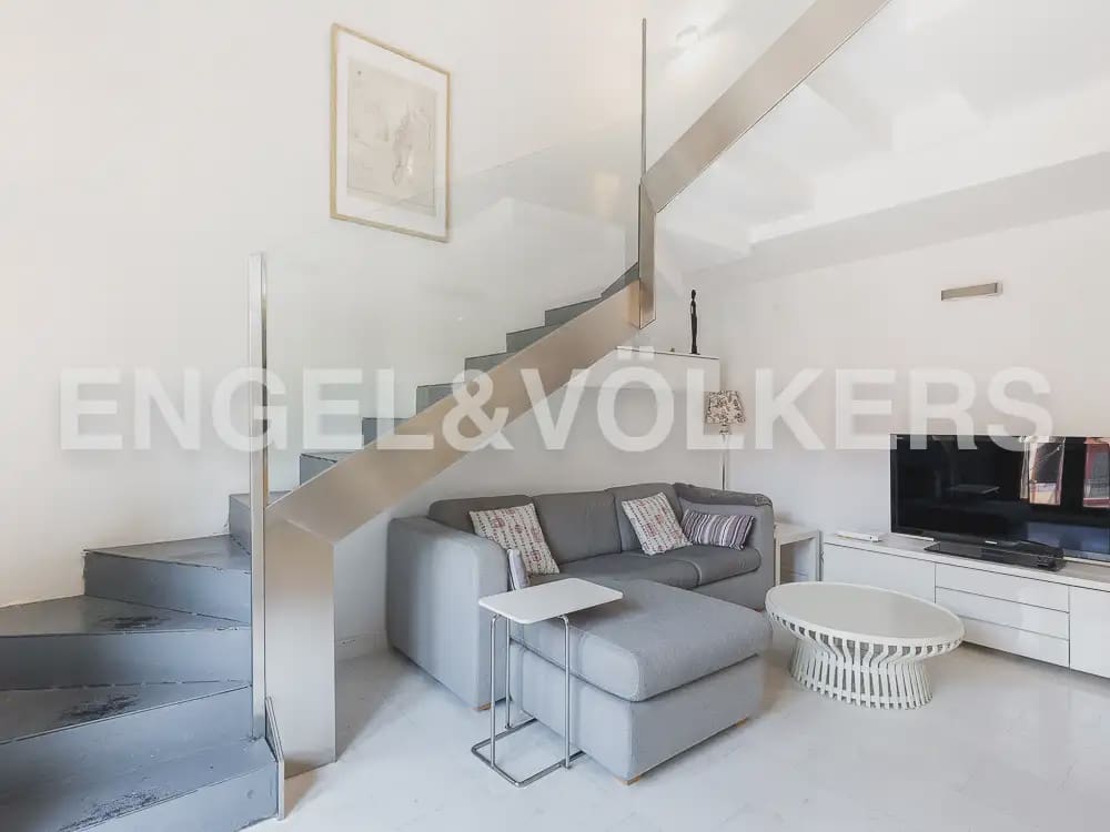 1 soverom Leilighet til leie i Valencia by - € 1 700 (Ref: 9944950)