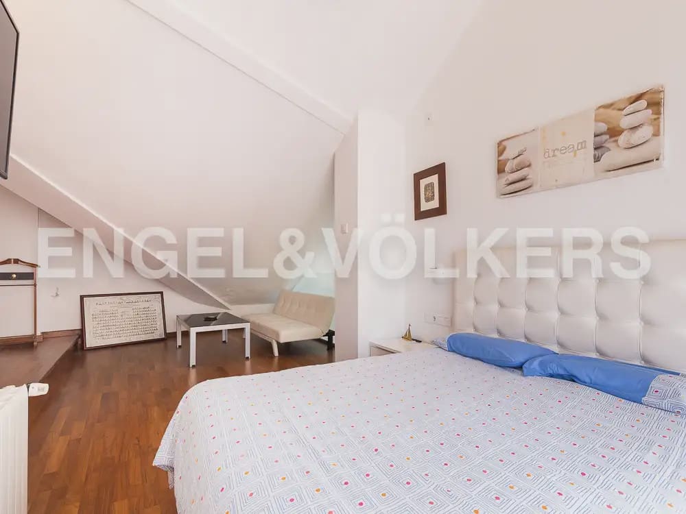 1 soverom Leilighet til leie i Valencia by - € 1 700 (Ref: 9944950)