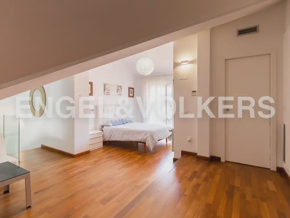 1 soverom Leilighet til leie i Valencia by - € 1 700 (Ref: 9944950)