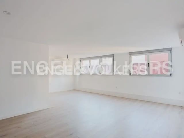 4 slaapkamer Flat te koop in Centro, Castelló de la Plana met garage - € 297.000 (Ref: 9946125)