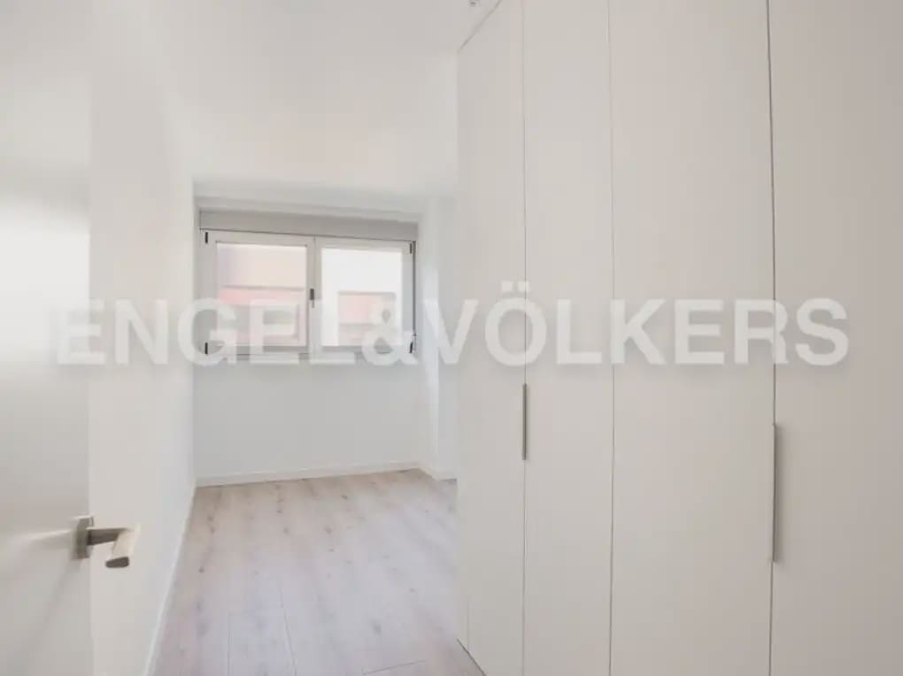 4 bedroom Flat for sale in Castello de la Plana with garage - € 297,000 (Ref: 9946125)