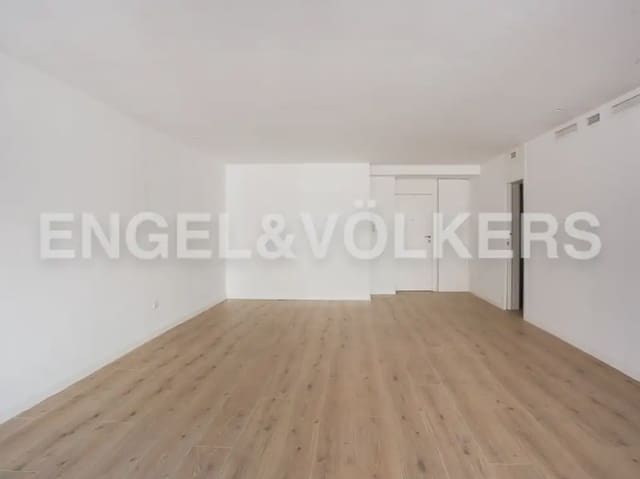 Piso de 4 habitaciones en Centro, Castelló de la Plana en venta con garaje - 297.000 € (Ref: 9946125)