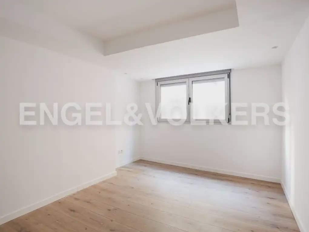 4 bedroom Flat for sale in Castello de la Plana with garage - € 297,000 (Ref: 9946125)
