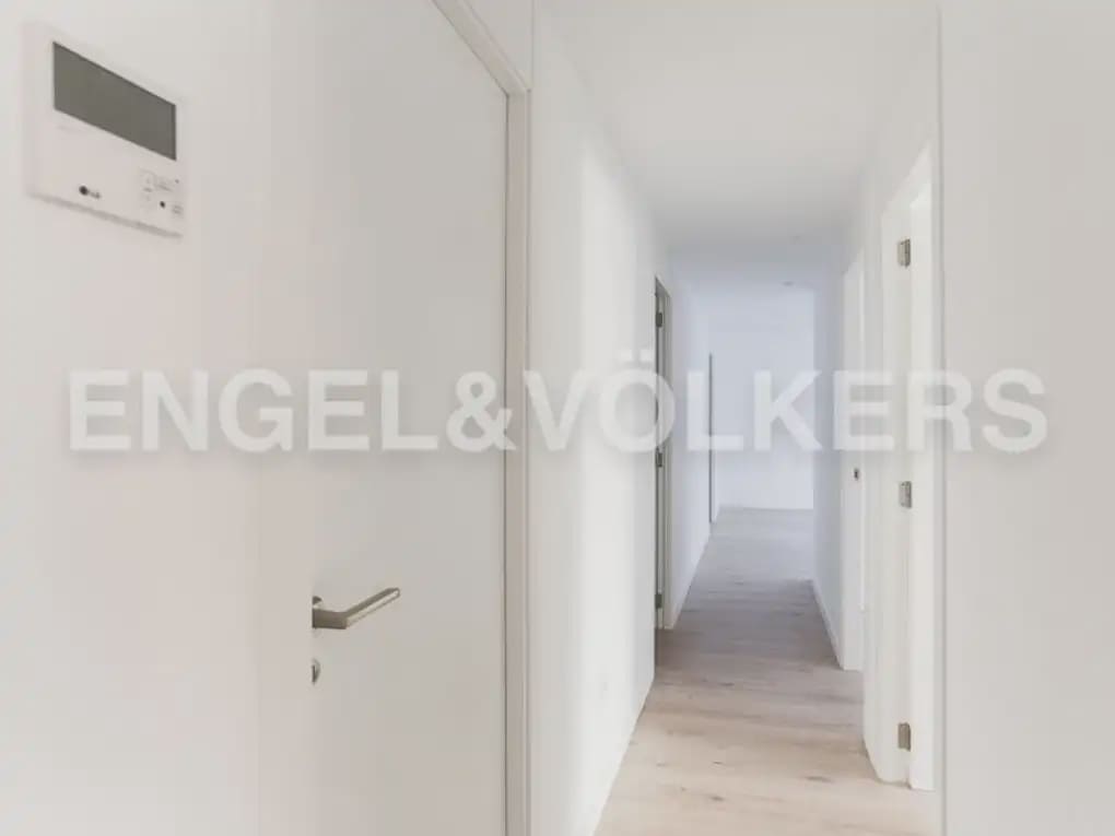 4 bedroom Flat for sale in Castello de la Plana with garage - € 297,000 (Ref: 9946125)