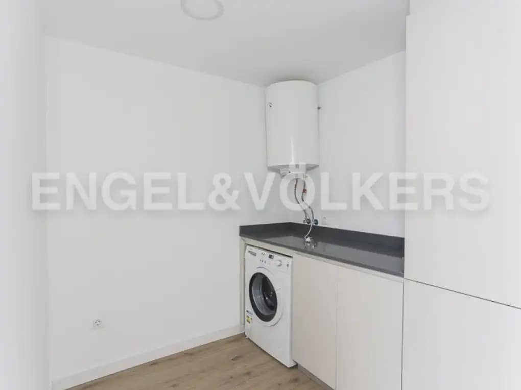 4 bedroom Flat for sale in Castello de la Plana with garage - € 297,000 (Ref: 9946125)