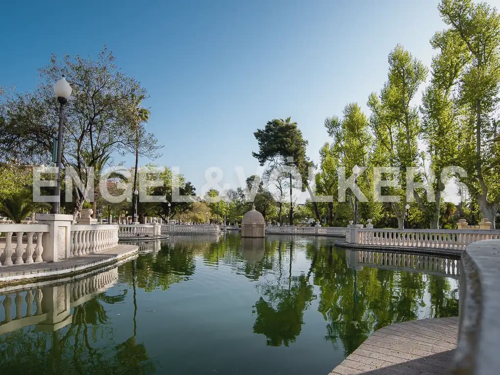 4 bedroom Flat for sale in Castello de la Plana with garage - € 297,000 (Ref: 9946125)