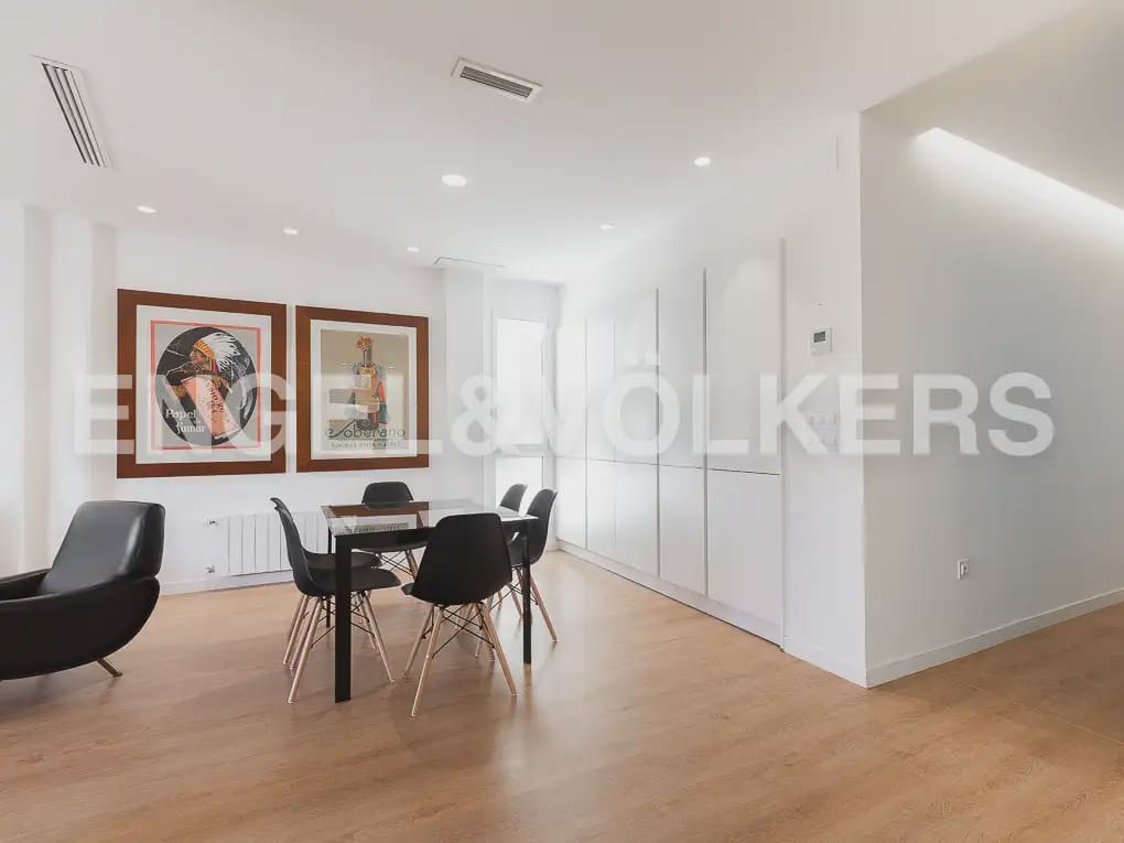 2 soveværelse Lejlighed til leje i Valencia by - € 2.300 (Ref: 9946126)