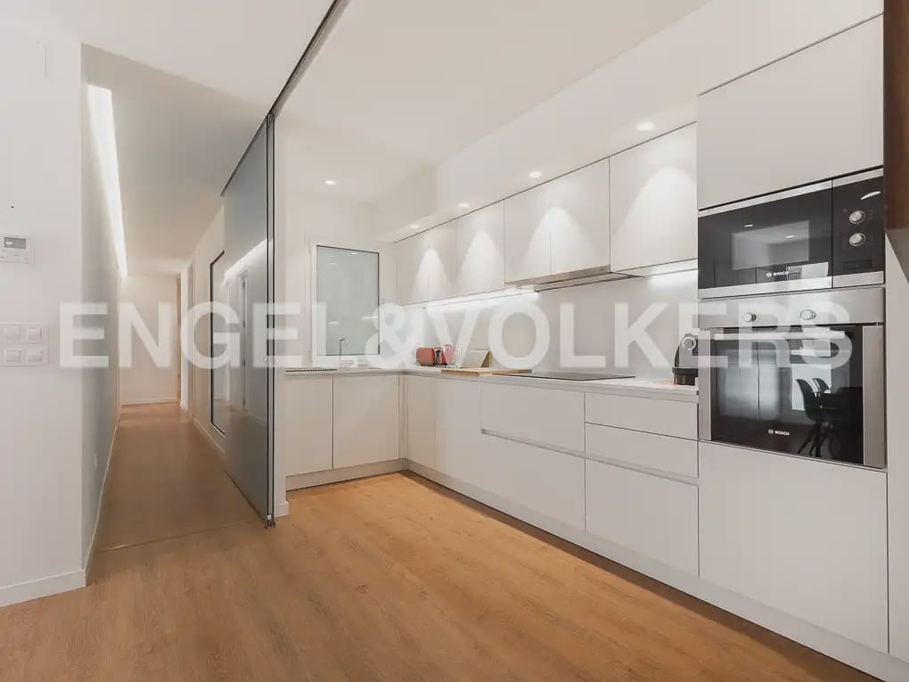 2 soveværelse Lejlighed til leje i Valencia by - € 2.300 (Ref: 9946126)