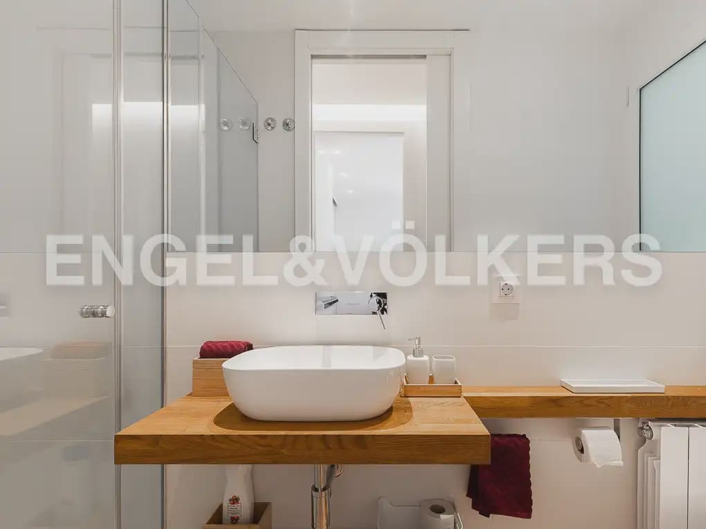2 soveværelse Lejlighed til leje i Valencia by - € 2.300 (Ref: 9946126)