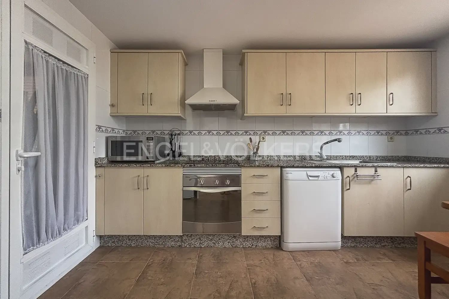 5 soverom Villa til leie i Betera med svømmebasseng garasje - € 2 800 (Ref: 9946128)