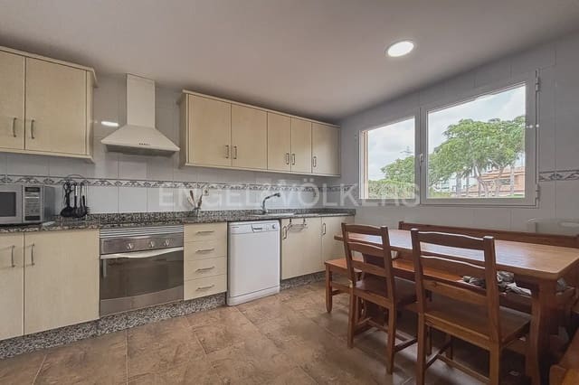 5 soverom Villa til leie i Bétera med svømmebasseng garasje - € 2 800 (Ref: 9946128)