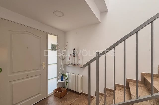 5 soverom Villa til leie i Bétera med svømmebasseng garasje - € 2 800 (Ref: 9946128)