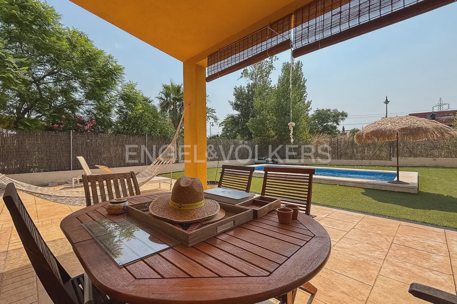 5 soverom Villa til leie i Betera med svømmebasseng garasje - € 2 800 (Ref: 9946128)