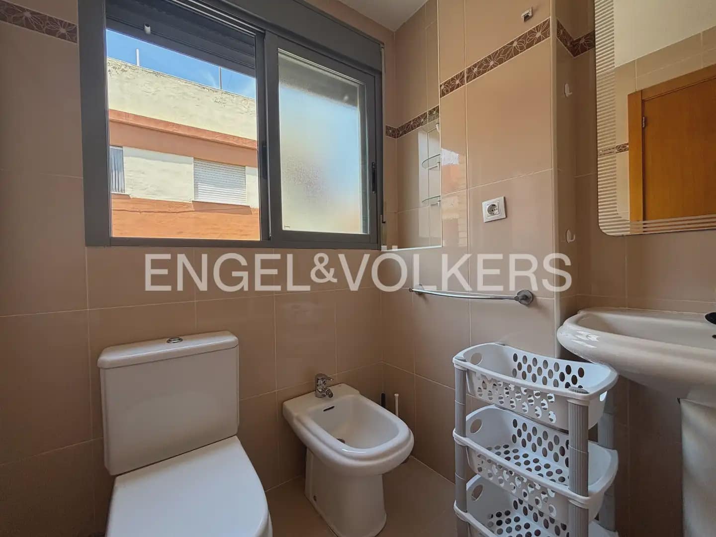 2 bedroom Flat for rent in Sagunto / Sagunt with garage - € 1,150 (Ref: 9946543)