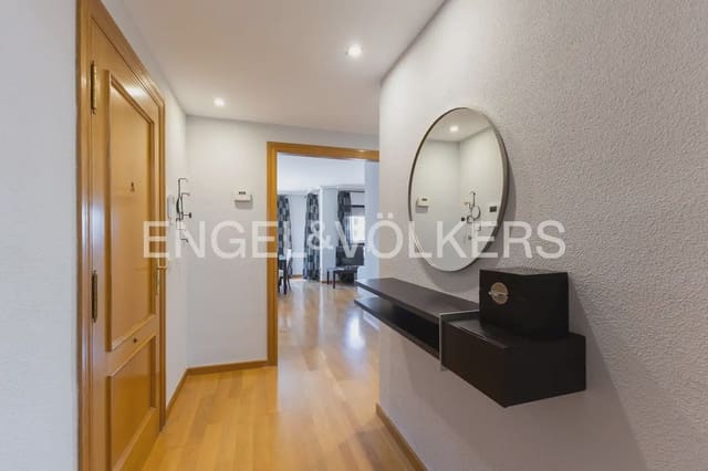 Appartement de 3 chambres à louer à Norte, Castelló de la Plana avec garage - 1 300 € (Ref: 9946544)