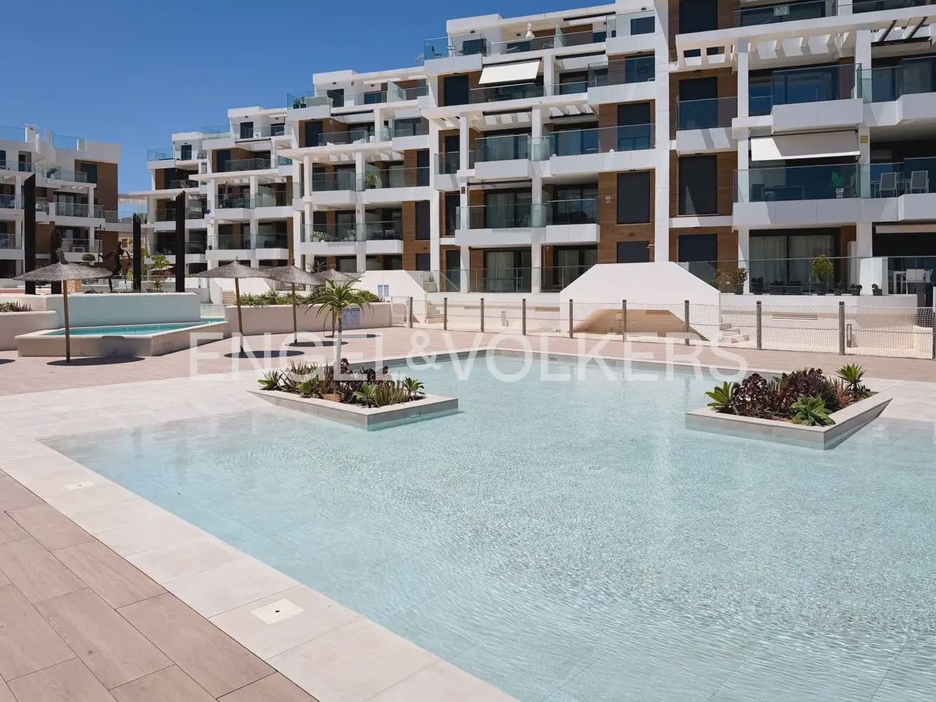3 sypialnia Mieszkanie do wynajęcia w Denia z basenem garażem - 1 800 € (Ref: 9946545)