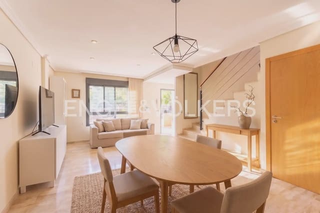 4 sovrum Radhus till salu i Norte, Castelló de la Plana med pool garage - 450 000 € (Ref: 9946547)