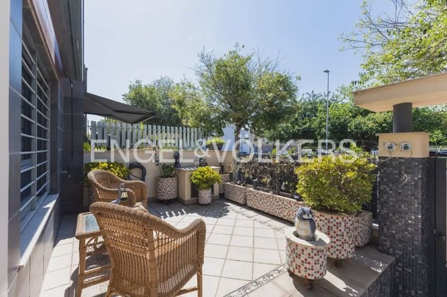 4 sovrum Radhus till salu i Norte, Castelló de la Plana med pool garage - 450 000 € (Ref: 9946547)
