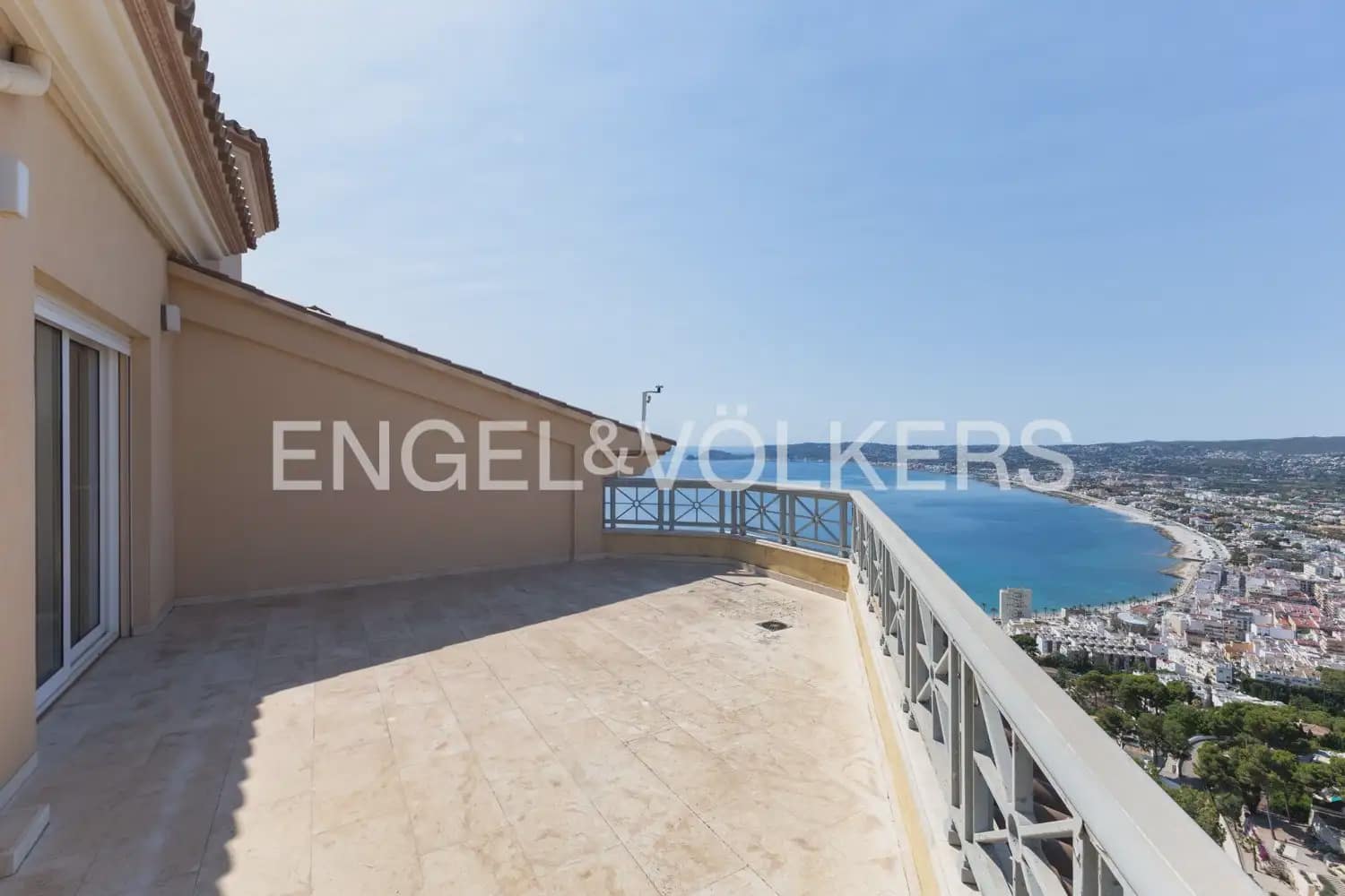 5 soverom Villa til salgs i Javea / Xabia med svømmebasseng garasje - € 3 950 000 (Ref: 9946548)