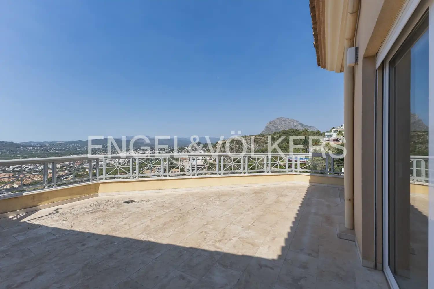 5 soverom Villa til salgs i Javea / Xabia med svømmebasseng garasje - € 3 950 000 (Ref: 9946548)