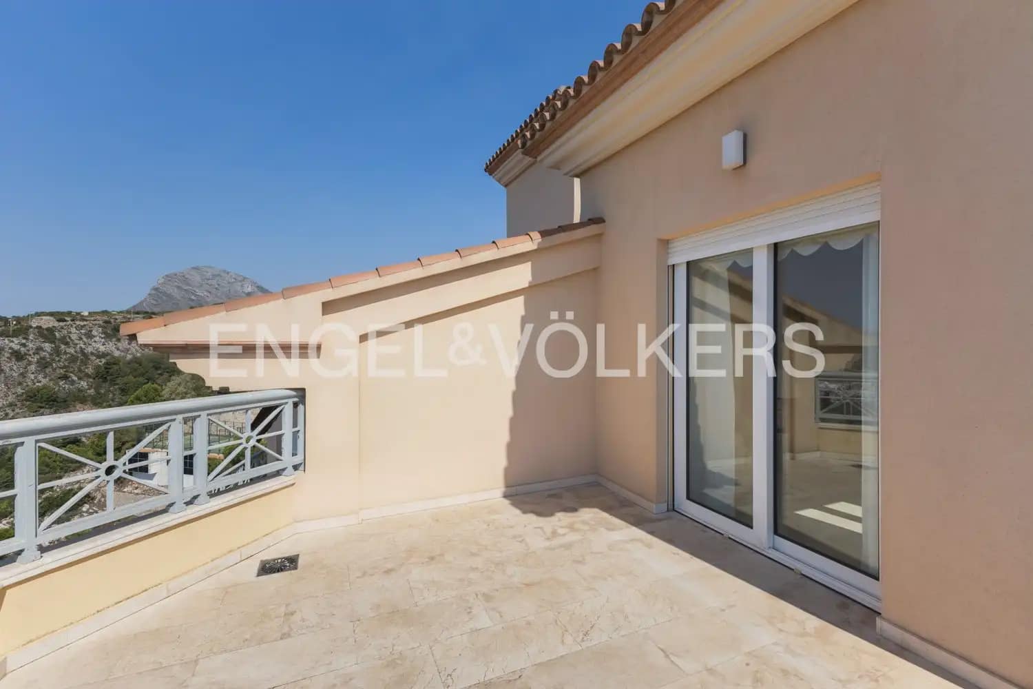 5 soverom Villa til salgs i Javea / Xabia med svømmebasseng garasje - € 3 950 000 (Ref: 9946548)