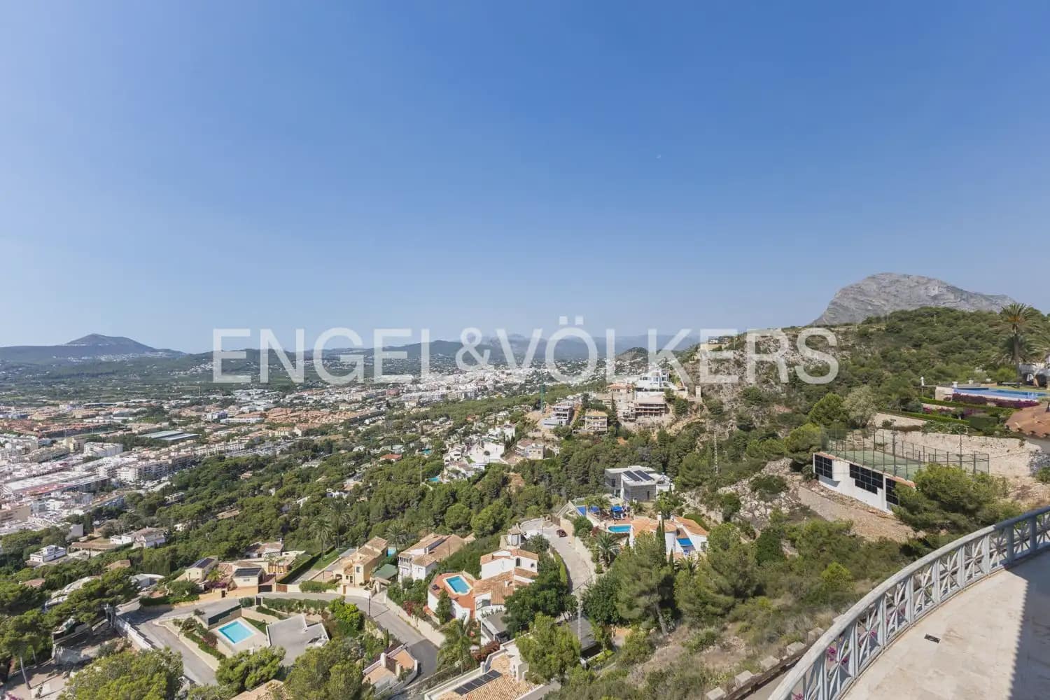 5 soverom Villa til salgs i Javea / Xabia med svømmebasseng garasje - € 3 950 000 (Ref: 9946548)