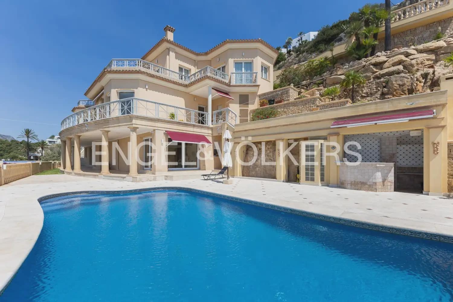 5 soverom Villa til salgs i Javea / Xabia med svømmebasseng garasje - € 3 950 000 (Ref: 9946548)