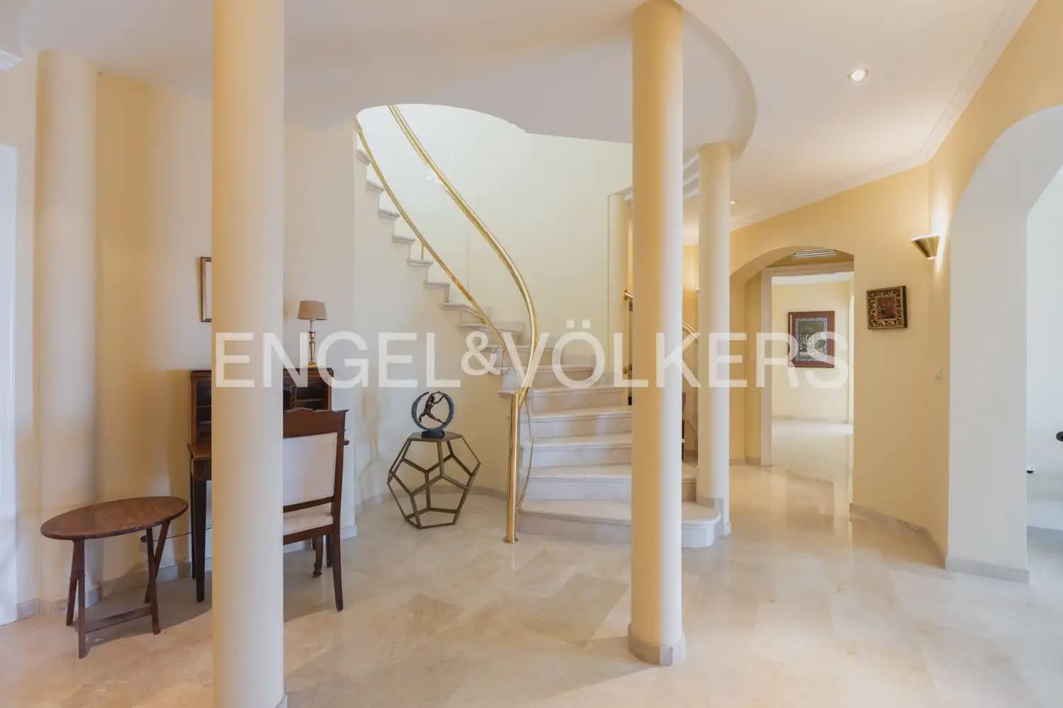 5 soverom Villa til salgs i Javea / Xabia med svømmebasseng garasje - € 3 950 000 (Ref: 9946548)