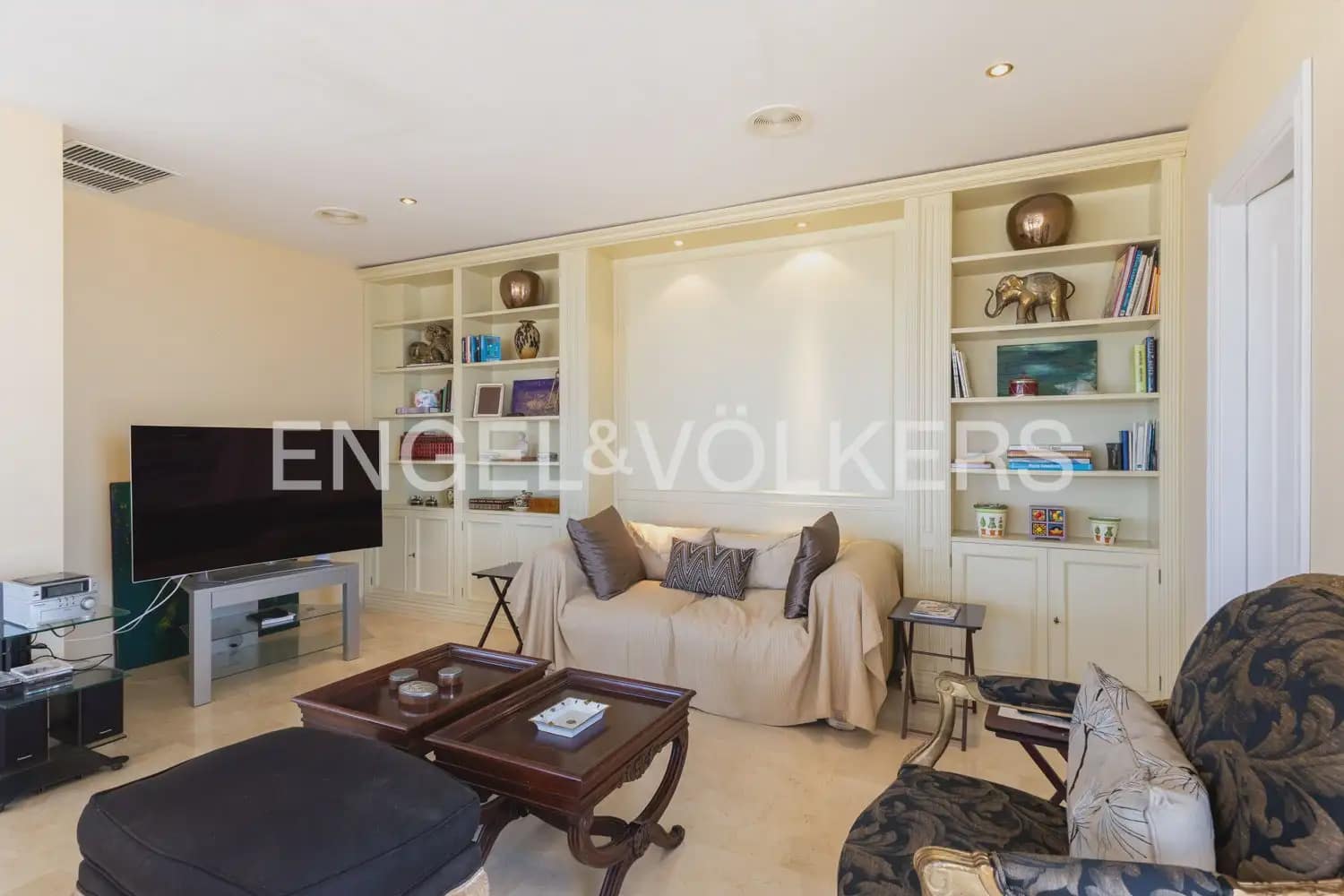 5 soverom Villa til salgs i Javea / Xabia med svømmebasseng garasje - € 3 950 000 (Ref: 9946548)
