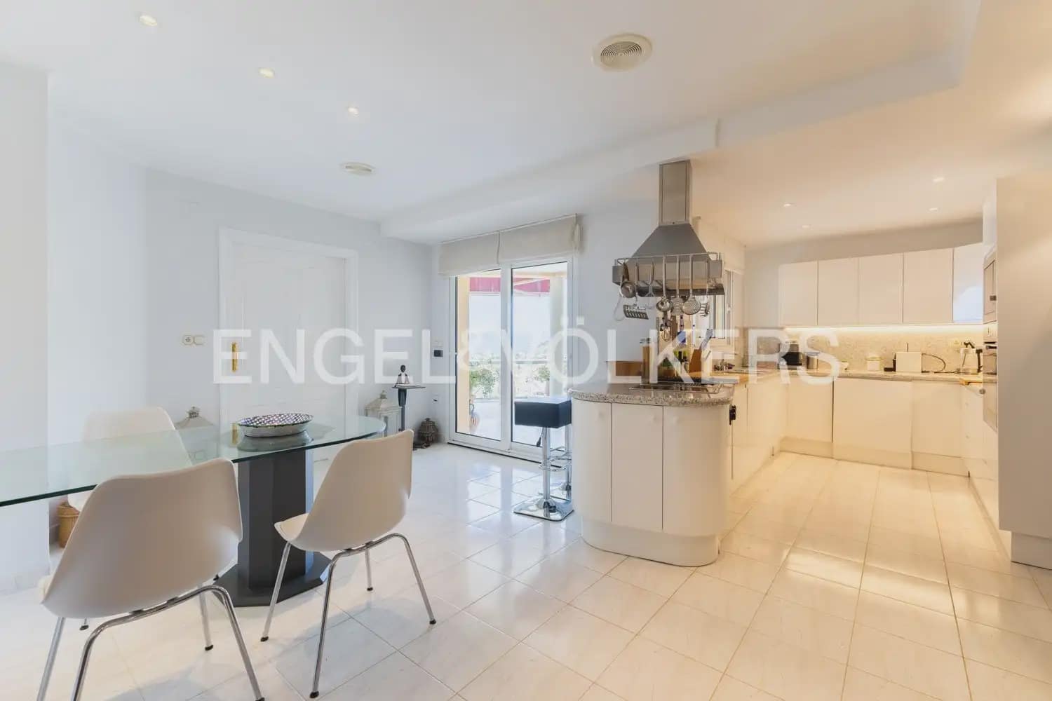 5 soverom Villa til salgs i Javea / Xabia med svømmebasseng garasje - € 3 950 000 (Ref: 9946548)