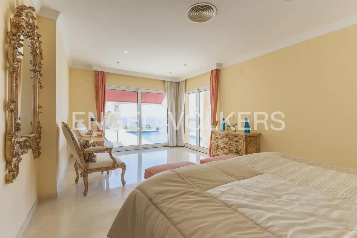 5 soverom Villa til salgs i Javea / Xabia med svømmebasseng garasje - € 3 950 000 (Ref: 9946548)