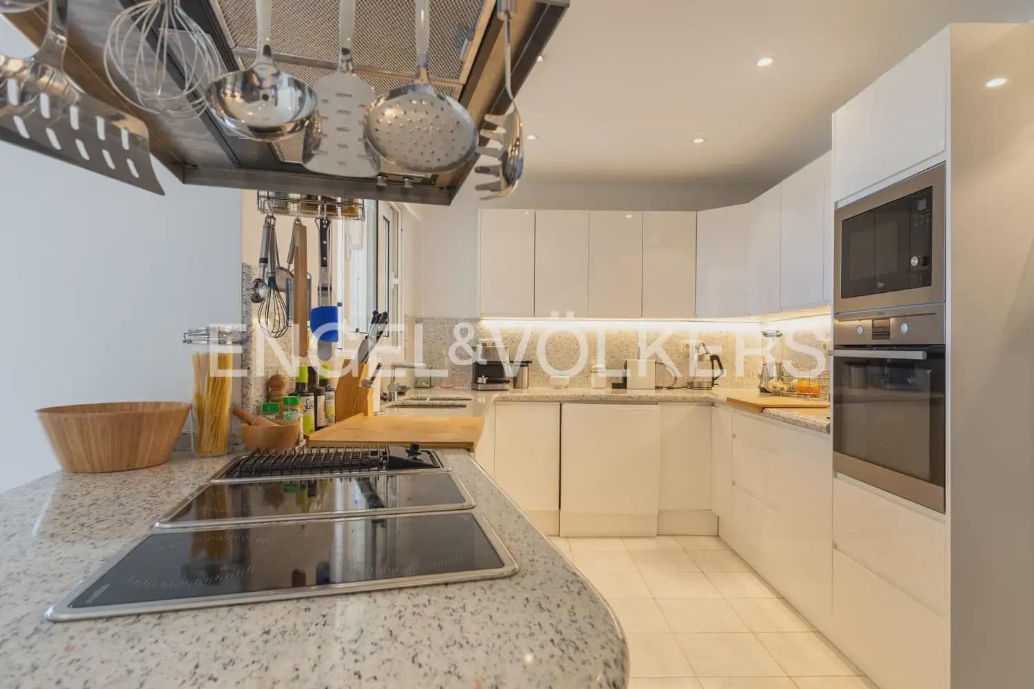 5 soverom Villa til salgs i Javea / Xabia med svømmebasseng garasje - € 3 950 000 (Ref: 9946548)
