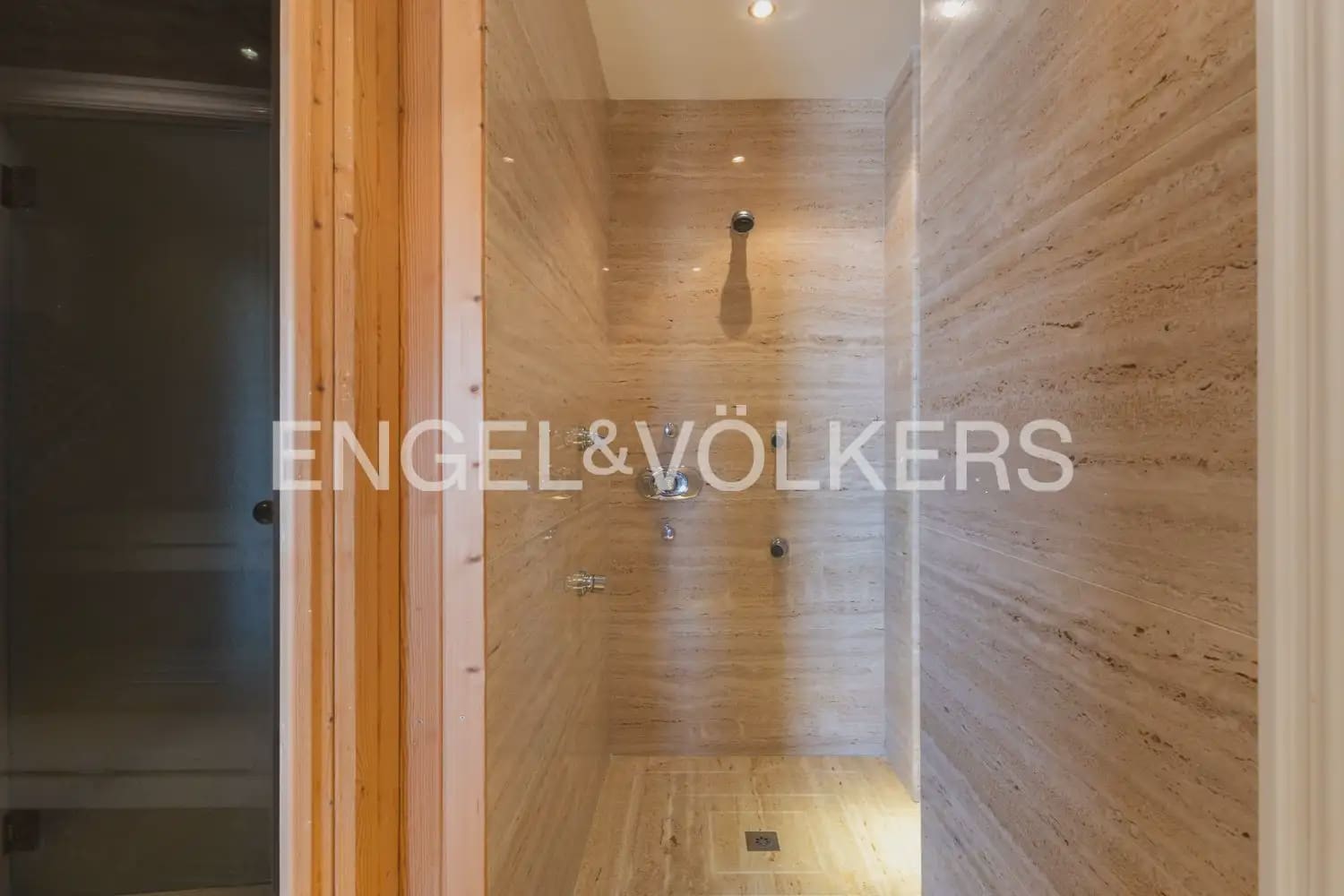 5 soverom Villa til salgs i Javea / Xabia med svømmebasseng garasje - € 3 950 000 (Ref: 9946548)