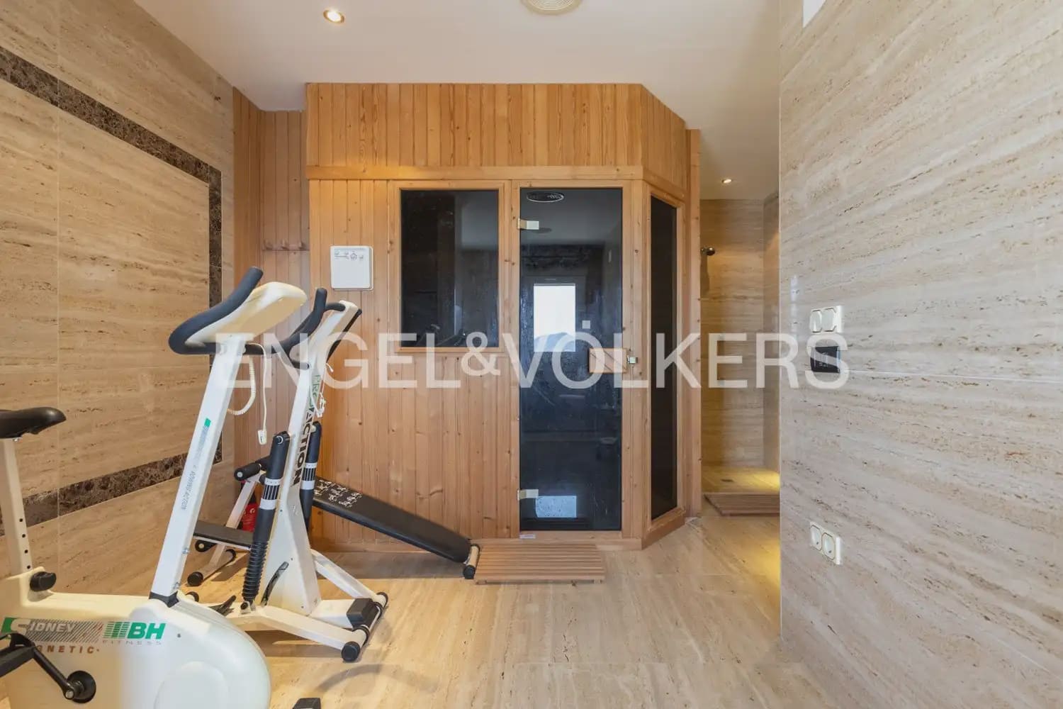 5 soverom Villa til salgs i Javea / Xabia med svømmebasseng garasje - € 3 950 000 (Ref: 9946548)