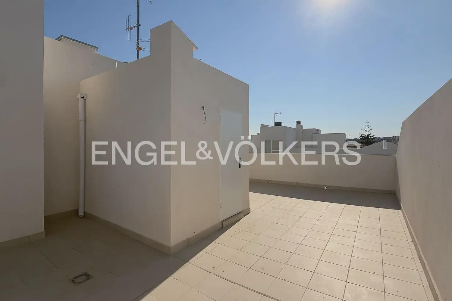 1 bedroom Flat for rent in Alginet with garage - € 1,000 (Ref: 9946770)