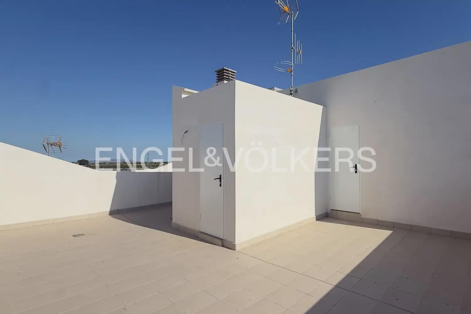 1 bedroom Flat for rent in Alginet with garage - € 1,000 (Ref: 9946770)
