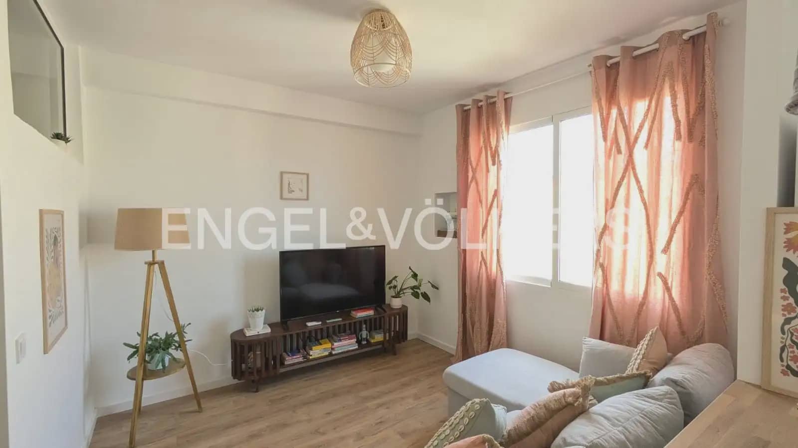 2 quarto Apartamento para arrendar em Valencia cidade - 1 390 € (Ref: 9946771)