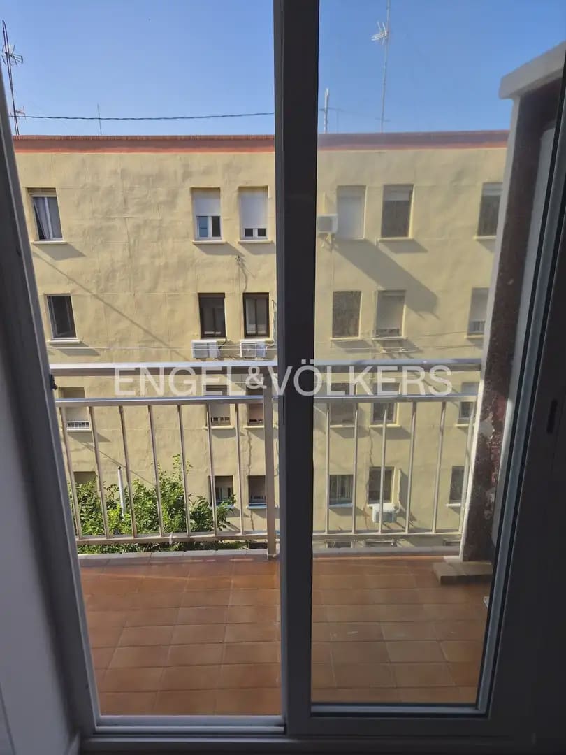 3 soveværelse Lejlighed til leje i Valencia by - € 1.390 (Ref: 9946771)