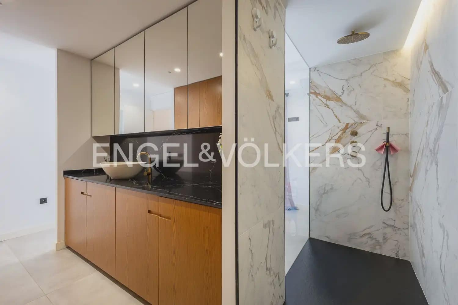 2 bedroom Villa for sale in Gandia with pool garage - € 470,000 (Ref: 9946772)