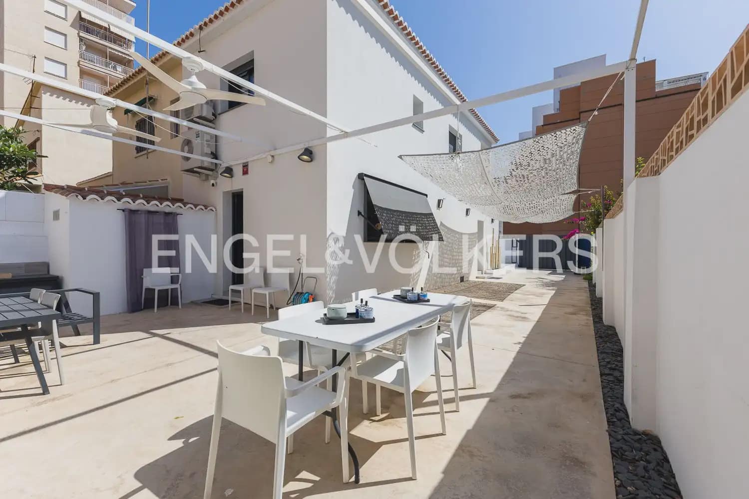 2 bedroom Villa for sale in Gandia with pool garage - € 470,000 (Ref: 9946772)
