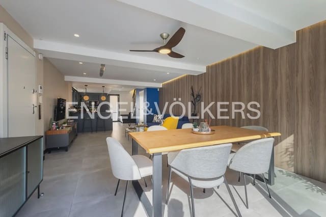 Casa de 2 habitaciones en Gandia en venta con piscina garaje - 470.000 € (Ref: 9946772)
